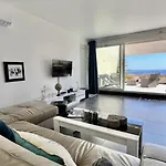 Vue Imprenable Et Piscine Appartement *